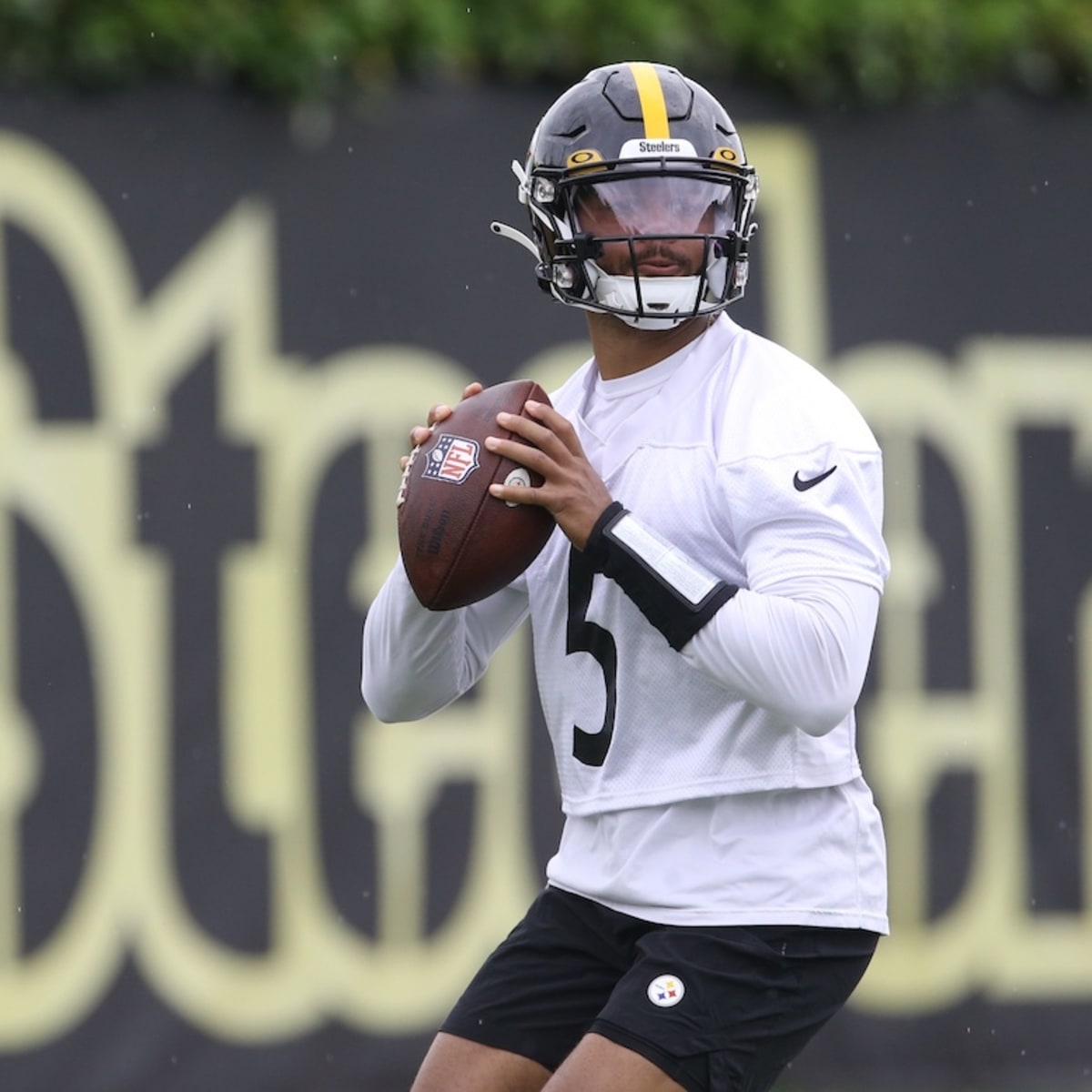 Steelers Guard Nearing Return from Injury