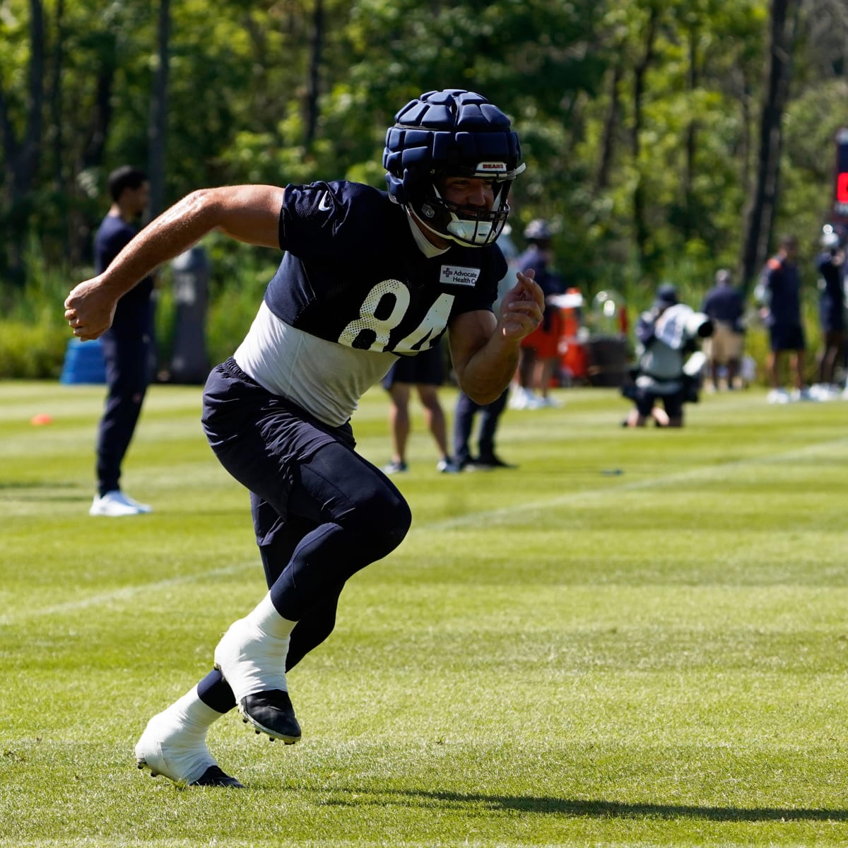 Chicago Bears tight end Ryan Griffin (84) celebrates after making a  touchdown against the Cleveland Browns during the first half of an NFL  preseason football game, Saturday, Aug. 27, 2022, in Cleveland. (