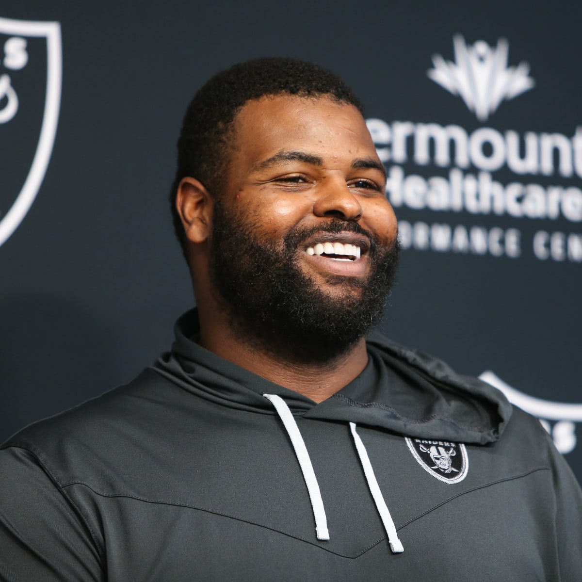 Raiders news: Johnathan Hankins is coming back - Silver And Black