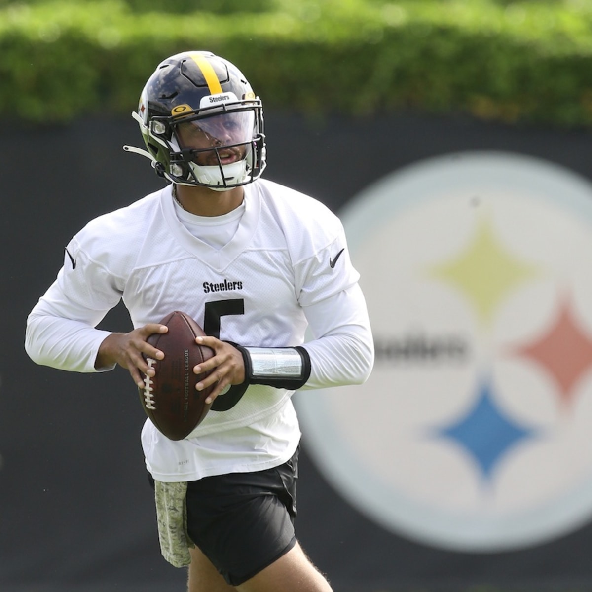 Pittsburgh Steelers QB Mason Rudolph Isn't Closing Door on Possible Trade -  Sports Illustrated Pittsburgh Steelers News, Analysis and More