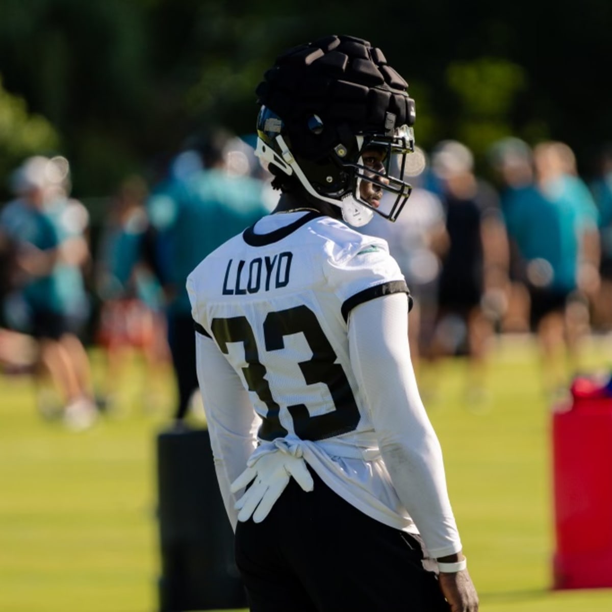 Jacksonville Jaguars linebacker Devin Lloyd (33) defends against the Dallas  Cowboys during an NFL Football game in Arlington, Texas, Saturday, August  12, 2023. (AP Photo/Michael Ainsworth Stock Photo - Alamy