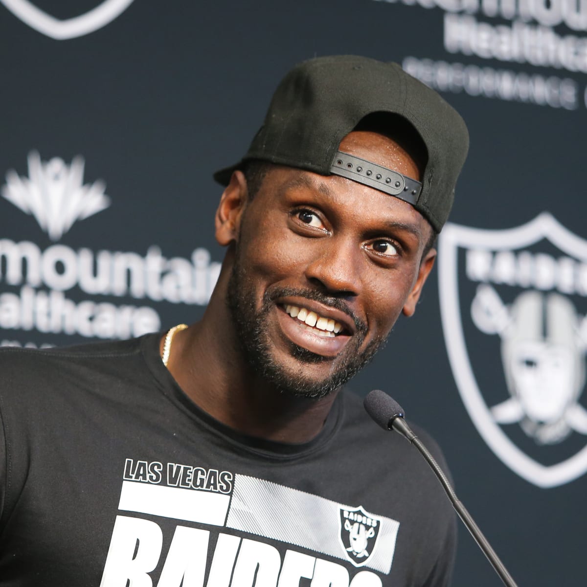 Chandler Jones Cut by Las Vegas Raiders; Troubled ex New England Patriots  DL Facing Uncertain Future - Sports Illustrated New England Patriots News,  Analysis and More