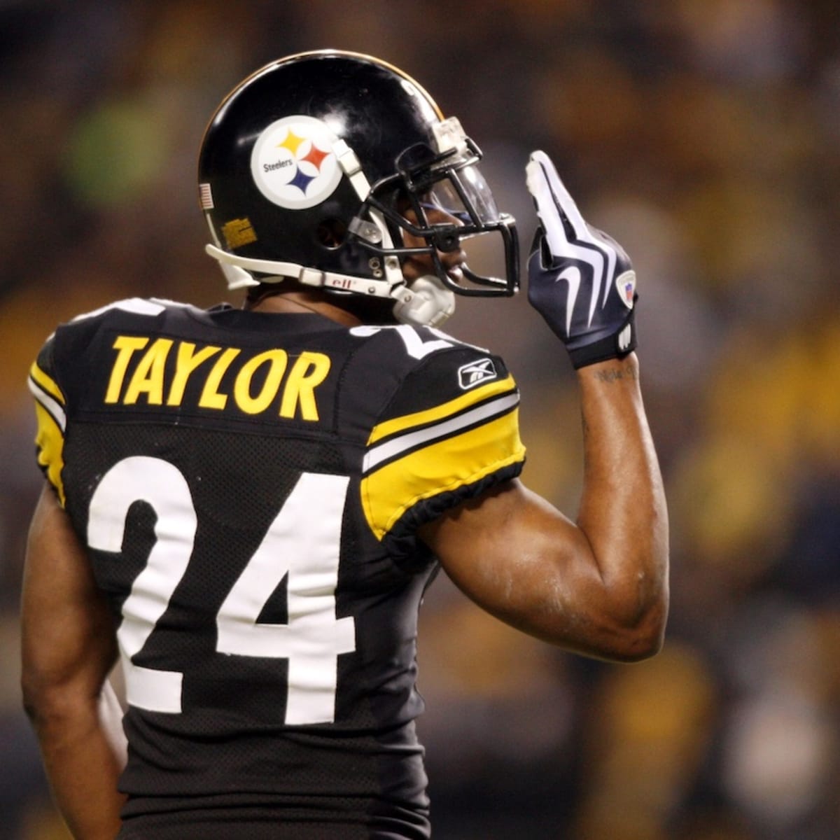 Steelers' Ike Taylor Remembers Powerful Gesture By A Veteran In His Rookie  Season