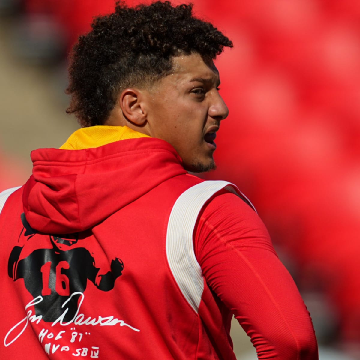 Patrick Mahomes Pays Tribute To His Dad