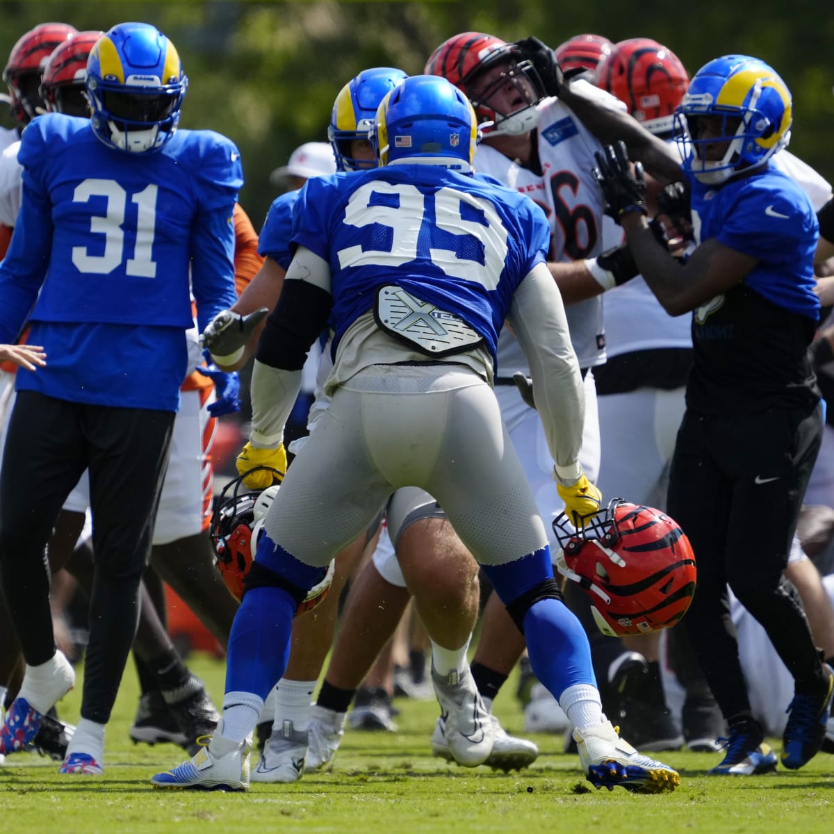 Los Angeles Rams defensive tackle Aaron Donald closes curtains on  Cincinnati Bengals quarterback Joe Burrow, puts a ring on his finger on  'America's Game'