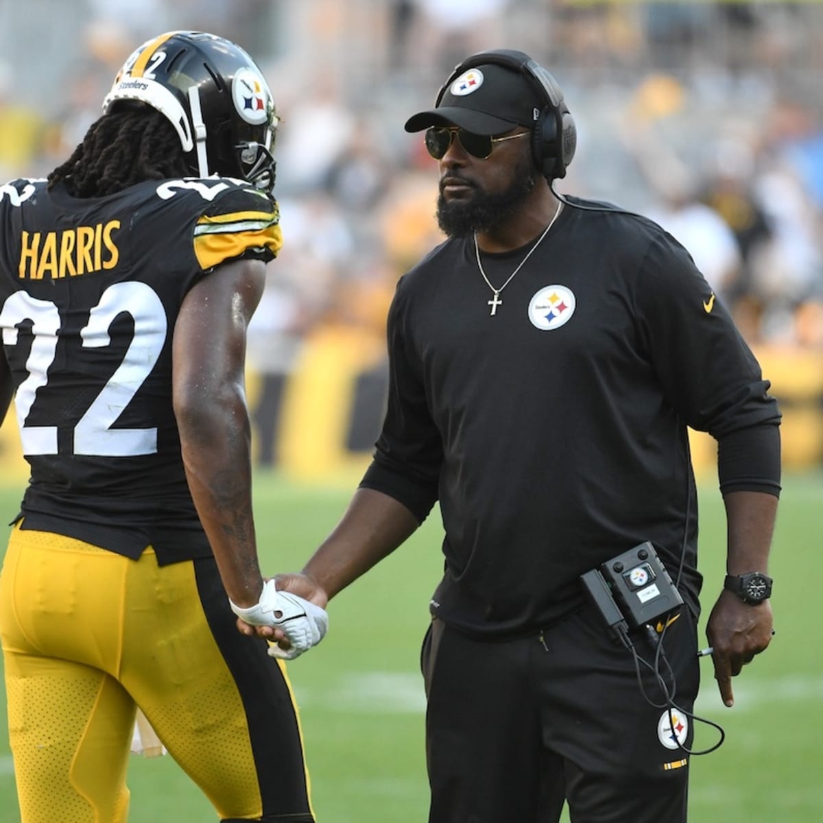 Steelers RB Harris misses practice with abdominal injury