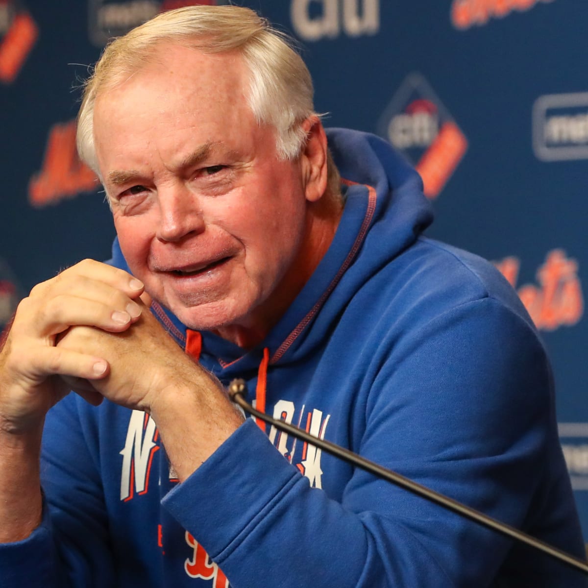 Mets Manager Buck Showalter Indicates He'll Dye Hair in Exchange for World  Series - Sports Illustrated