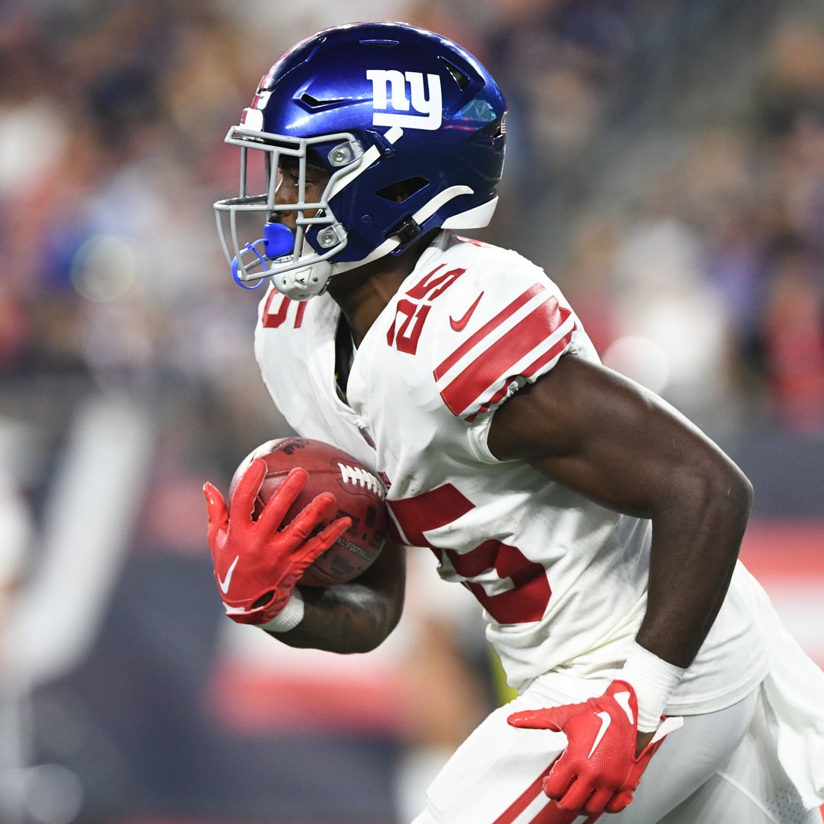 Jashaun Corbin will try to move up from Giants' practice squad