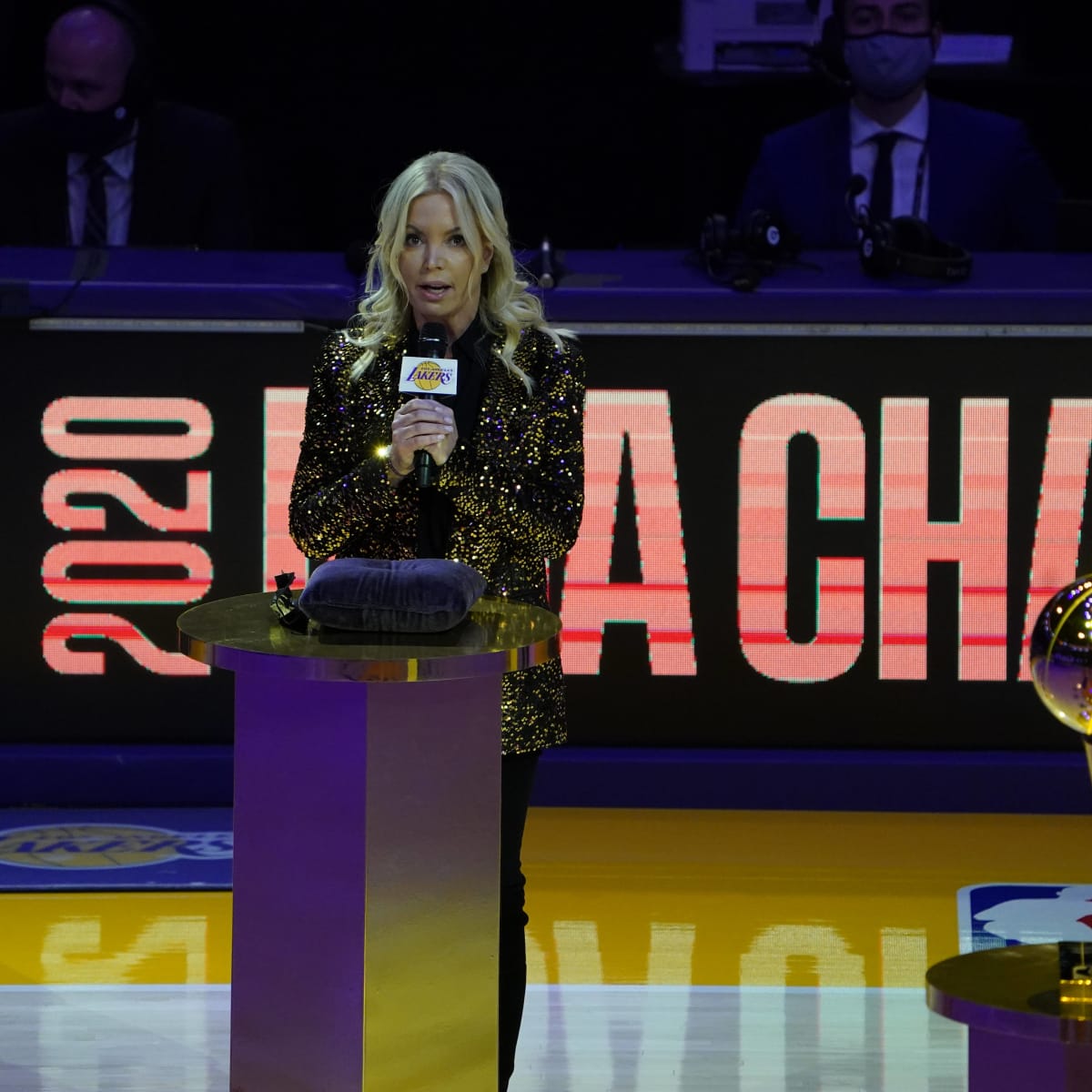 Lakers Rumors: Team employees are confused by how much power Linda