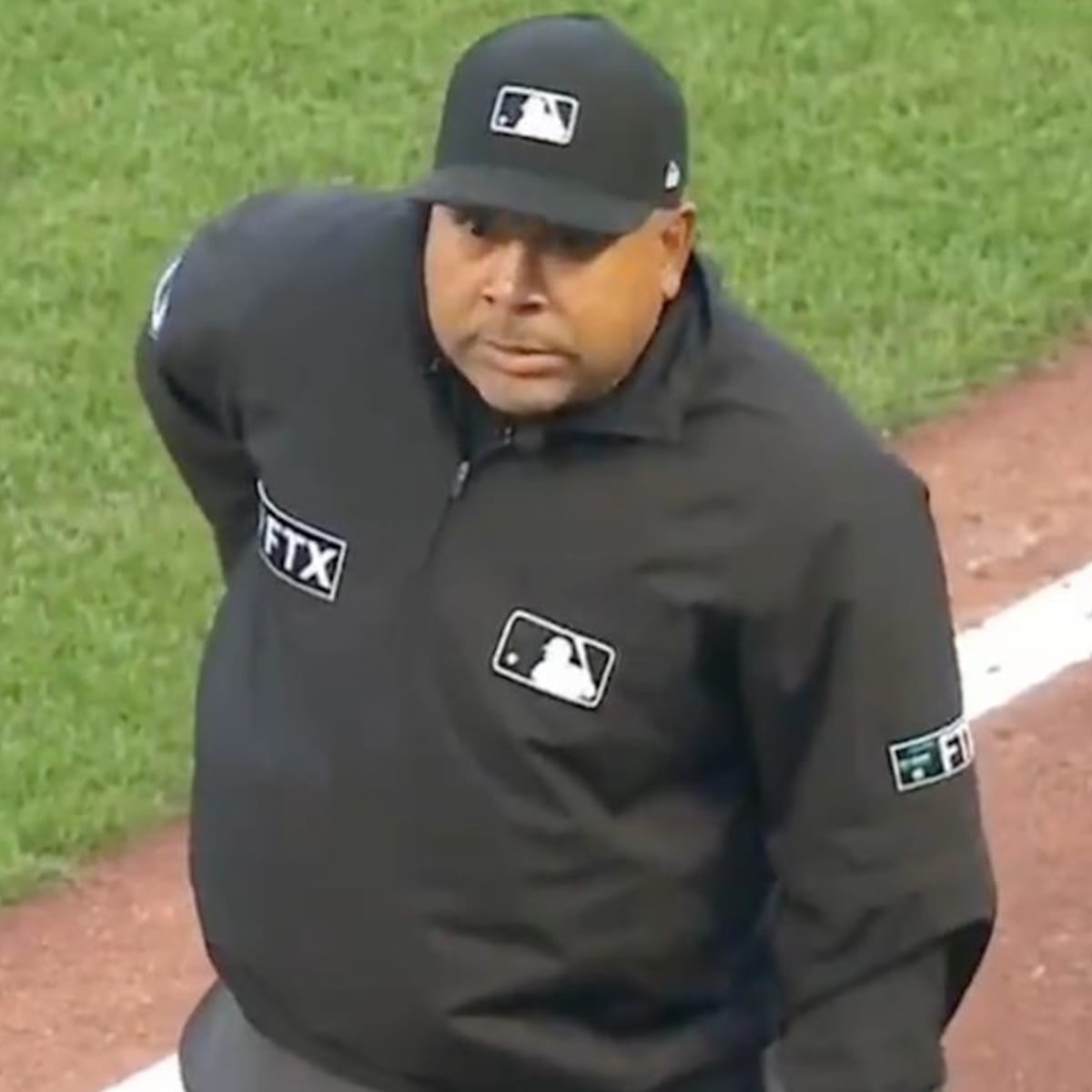 Umpire ejects Brandon Drury after questioning baffling call