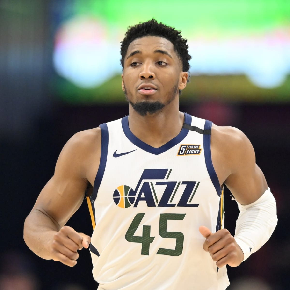 Utah Jazz trade All-Star guard Donovan Mitchell to Cavs for