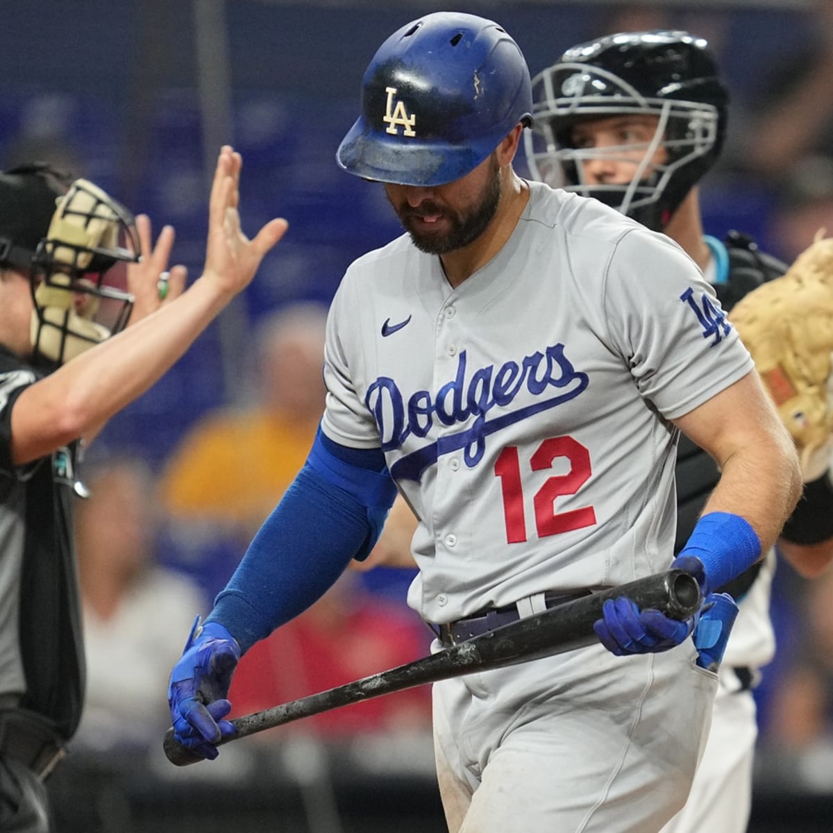 Dodgers: Joey Gallo Sometimes Feels Like He's 'Never Picked Up a Bat  Before' - Inside the Dodgers