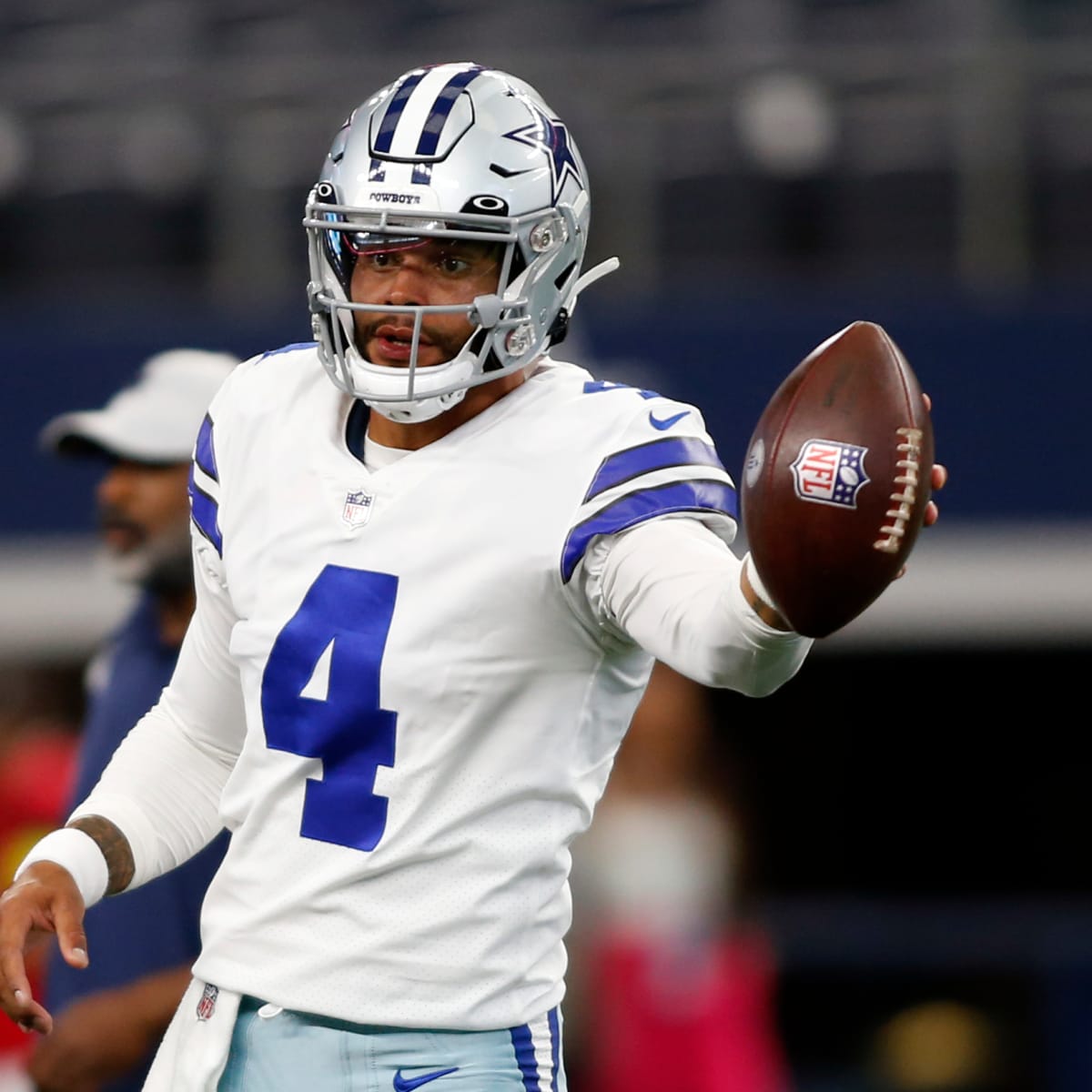 Cowboys QB Dak Prescott to miss 'several weeks' after injuring hand vs. Bucs