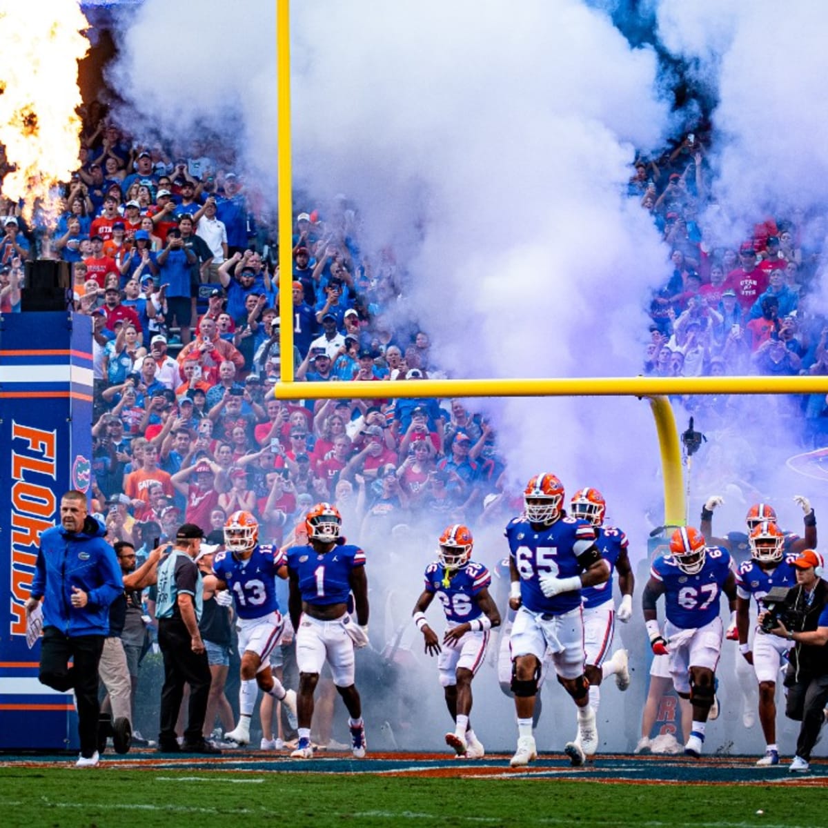 Florida Gators Football on X: Gators-Vols. Under the lights in The Swamp.  🐊 #GoGators