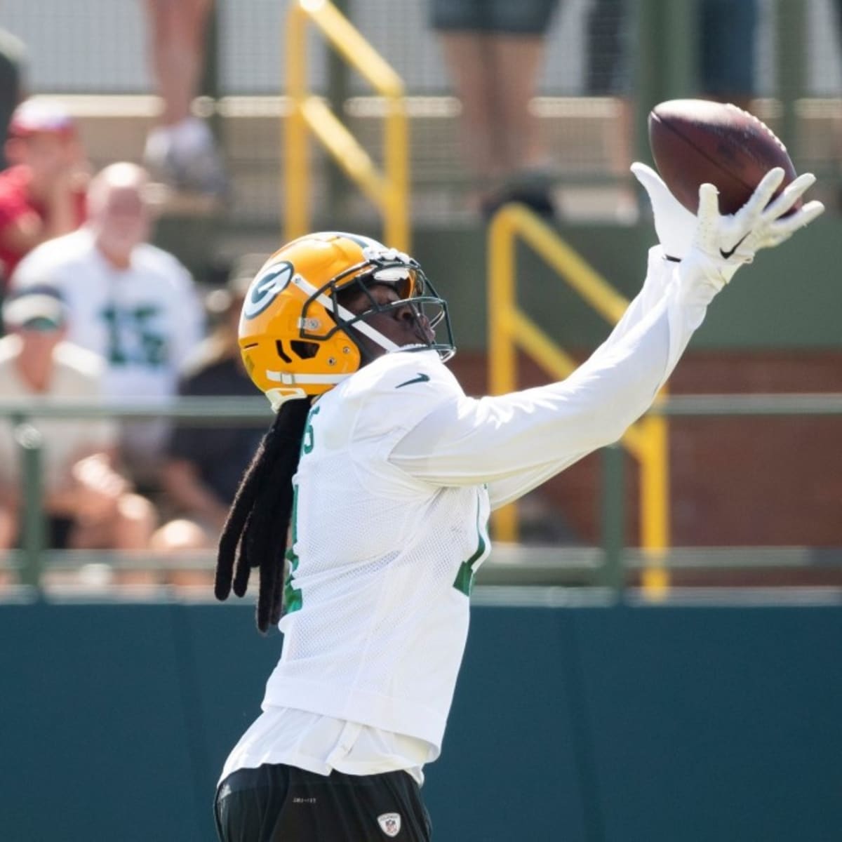 Packers receiver Sammy Watkins returns to practice, but game action may be  on hold