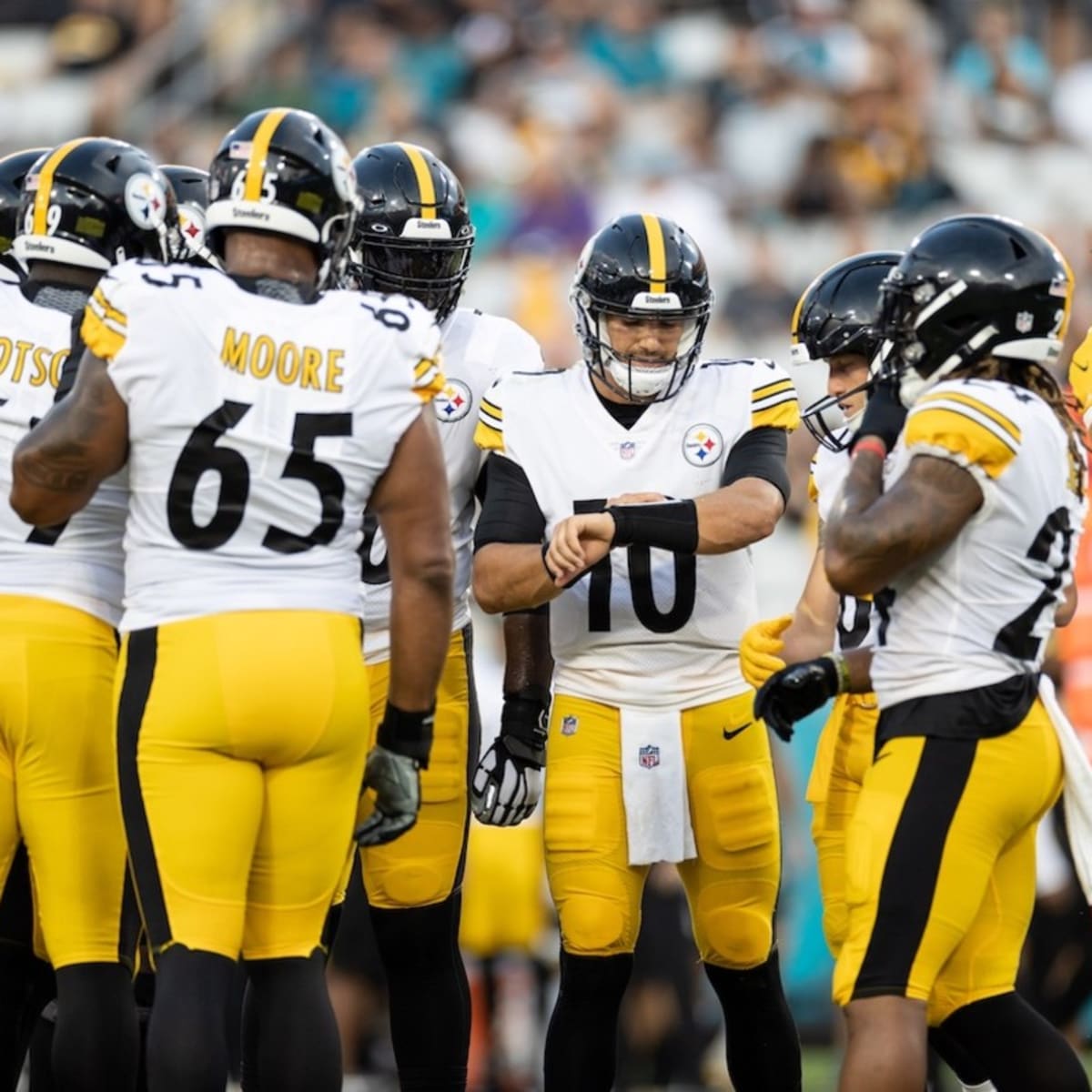 Pittsburgh Steelers Name Five Captains for 2022 - Sports Illustrated  Pittsburgh Steelers News, Analysis and More