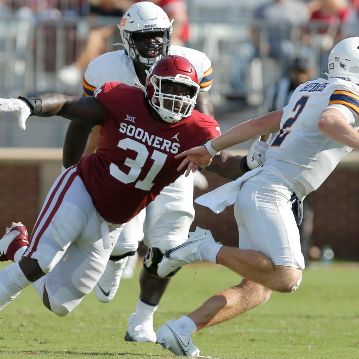 Pass-rush help on the way for Oklahoma? Jalen Redmond cleared for preseason  camp - The Athletic