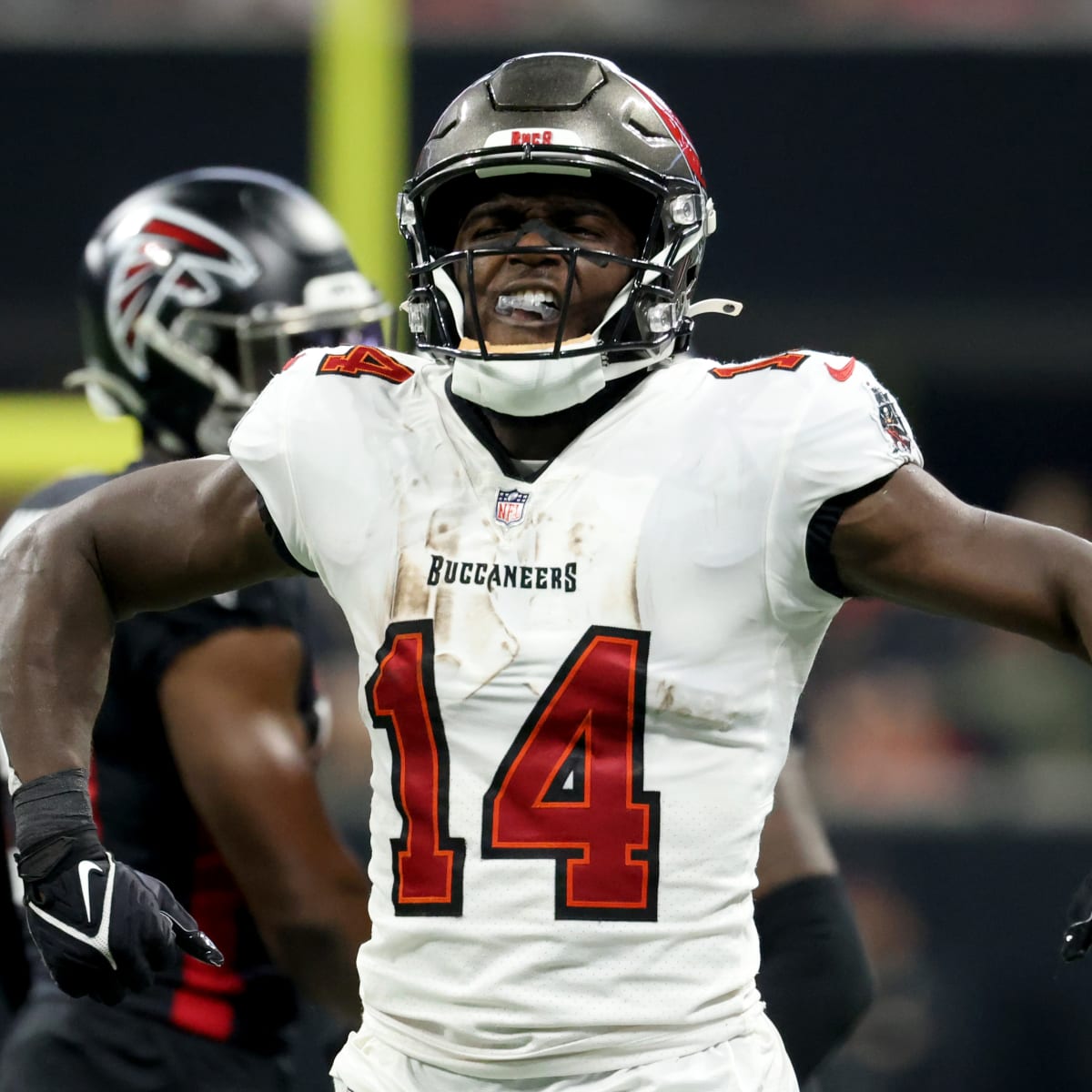 December 10, 2017 - Tampa Bay Buccaneers wide receiver Chris Godwin (12)  before the game between the