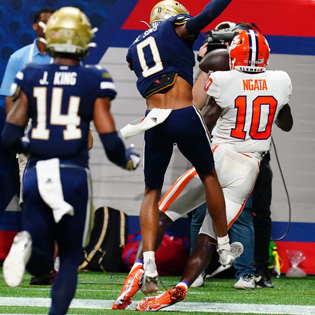 Harrison Butker Becomes Second Georgia Tech Football Player To Score In  Super Bowl - Sports Illustrated Georgia Tech Yellow Jackets News, Analysis  and More