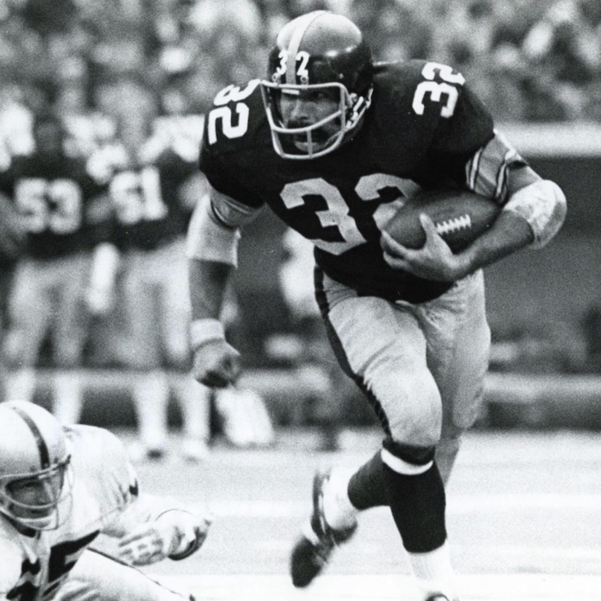 An immaculate number: Pittsburgh Steelers to retire the No. 32