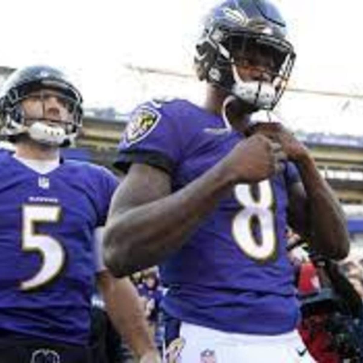 Ravens fans boo Lamar Jackson, chant for Joe Flacco