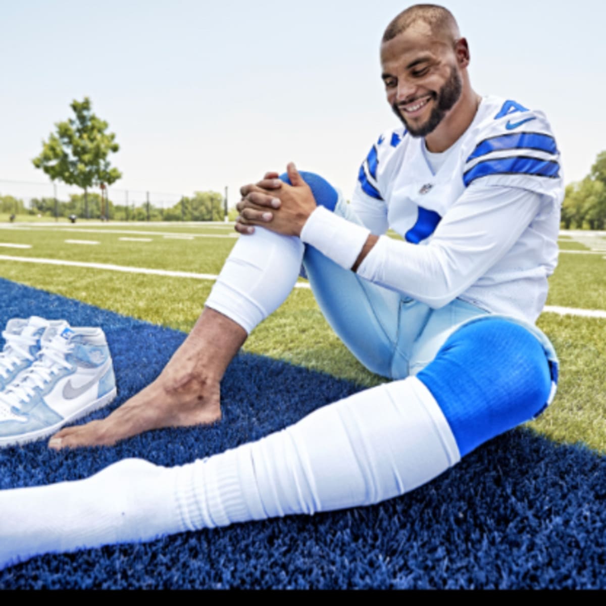 Dallas Cowboys QB Dak Prescott limited in practice after new cleats bother  ankle; still 'good to go' - ESPN