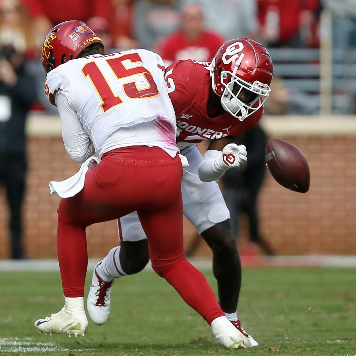 No Longer Insecure or Lacking Confidence, Oklahoma DB Key Lawrence is a  Playmaker - Sports Illustrated Oklahoma Sooners News, Analysis and More