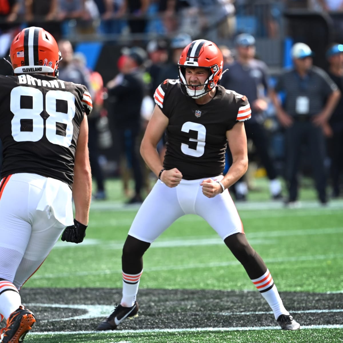 Cleveland Browns quarterback Jacoby Brissett (7) warms up before an NFL  football game against the Carolina Panthers on Sunday, Sept. 11, 2022, in  Charlotte, N.C. (AP Photo/Rusty Jones Stock Photo - Alamy