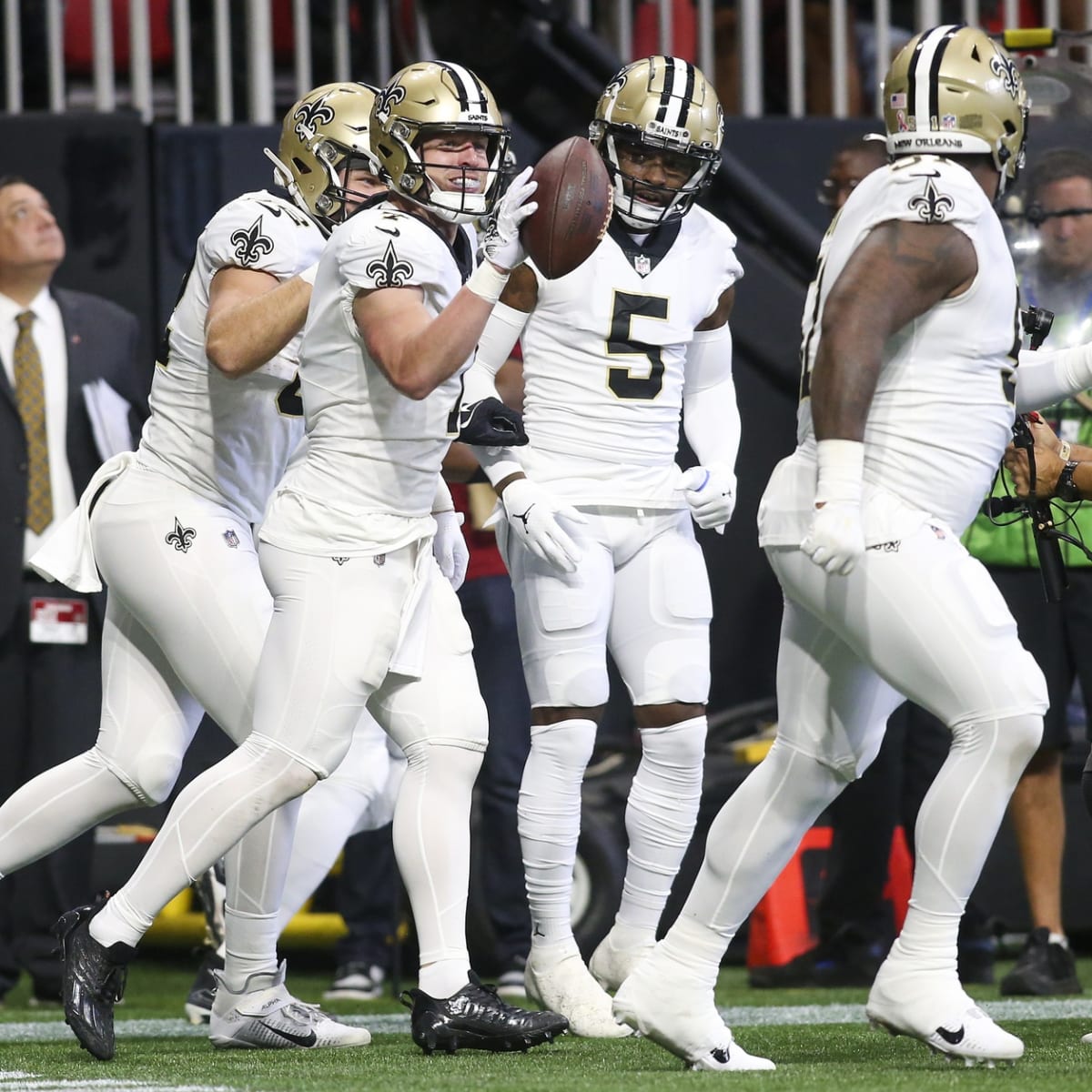 Sunday playoff recap: Saints choke, Eagles lose Wentz and the game - The  Falcoholic