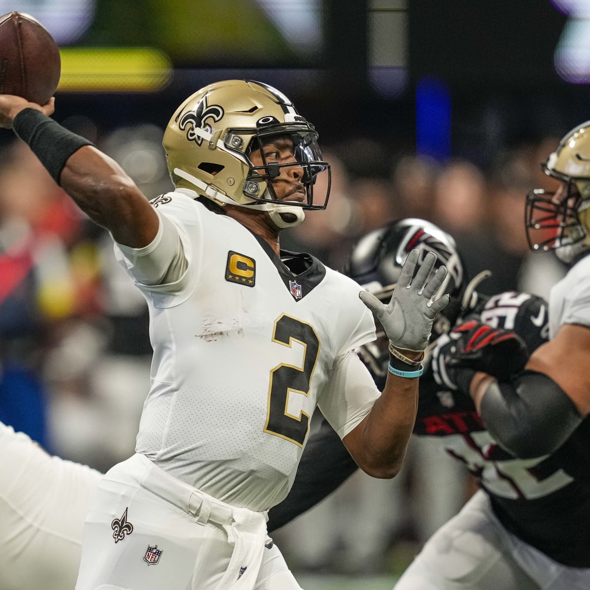 Saints-Falcons Halftime Report for Week 18 - Sports Illustrated