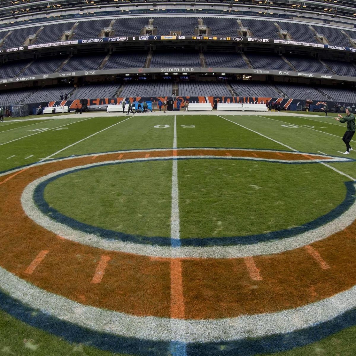 Chicago Bears Get 15-Yard Penalty for Using Towel During Downpour