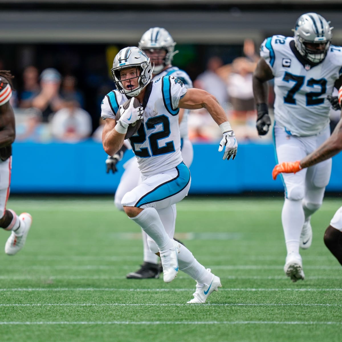 WATCH: Christian McCaffrey skies over the defense to score first touchdown  of the season - Sports Illustrated All Cardinal News, Analysis and More