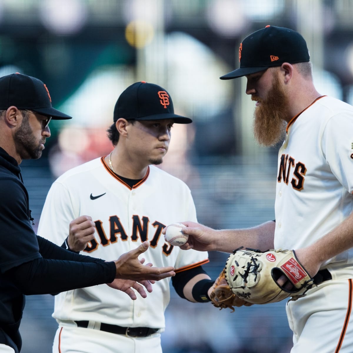 Giants fire manager Gabe Kapler with 3 games left in his 4th season