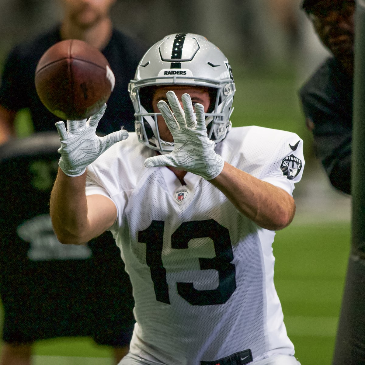 LAS VEGAS, NV - OCTOBER 23: Las Vega Raiders Wr Hunter Renfrow warms up  priorto an NFL game featuring the Houston Texans against the Las Vegas  Raiders on October 23, 2022 at