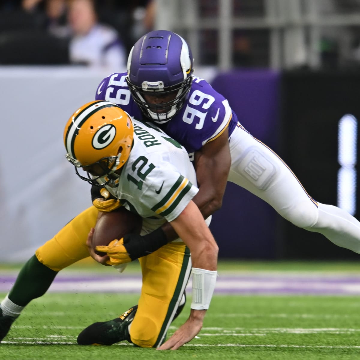 Young Vikings CBs fail 1st test, fall to Rodgers, Packers – WKTY