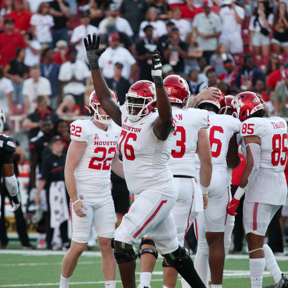 Houston Football: 2017 Cougars Preview and Prediction 