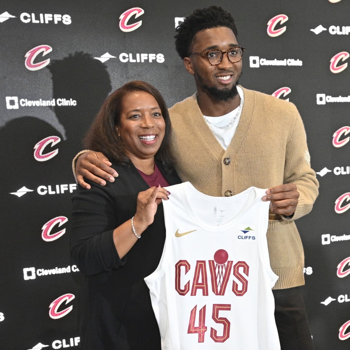 Cleveland Cavaliers introduce two draft picks