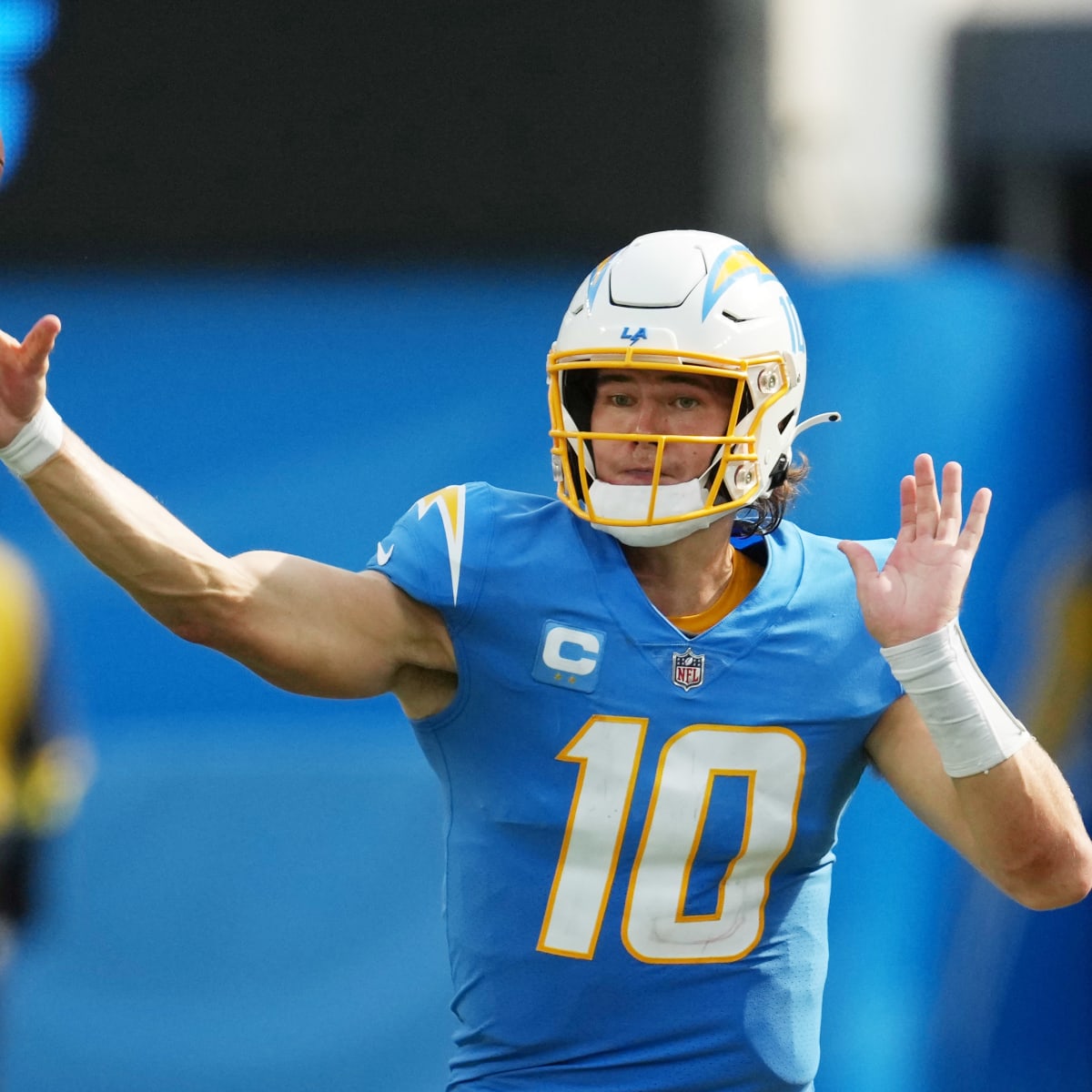 Los Angeles Chargers vs. Kansas City Chiefs Betting Odds: Week 11 Point  Spread, Moneyline, Over/Under - Sports Illustrated Los Angeles Chargers  News, Analysis and More