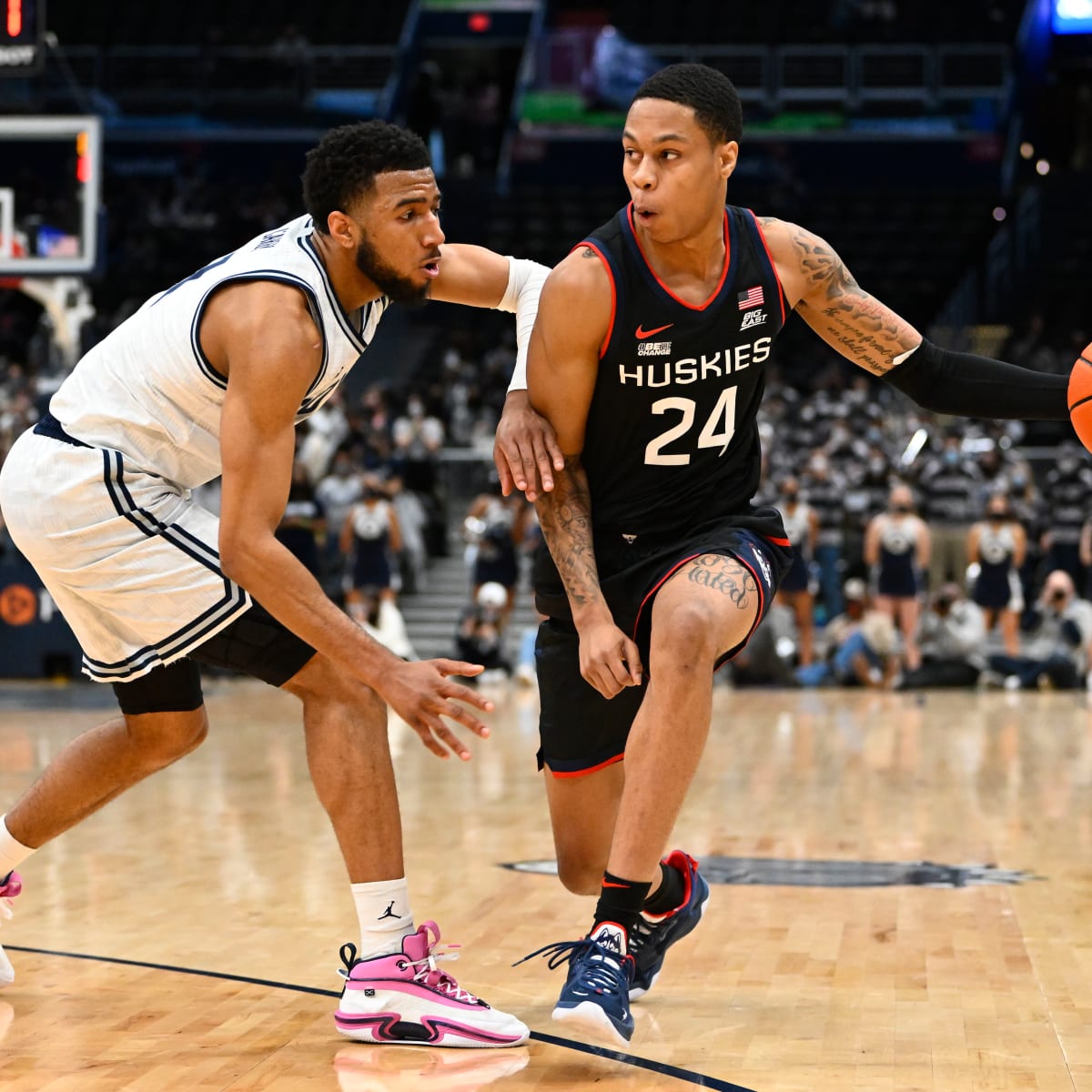 Lakers meet with Jordan Hawkins at NBA Draft Combine