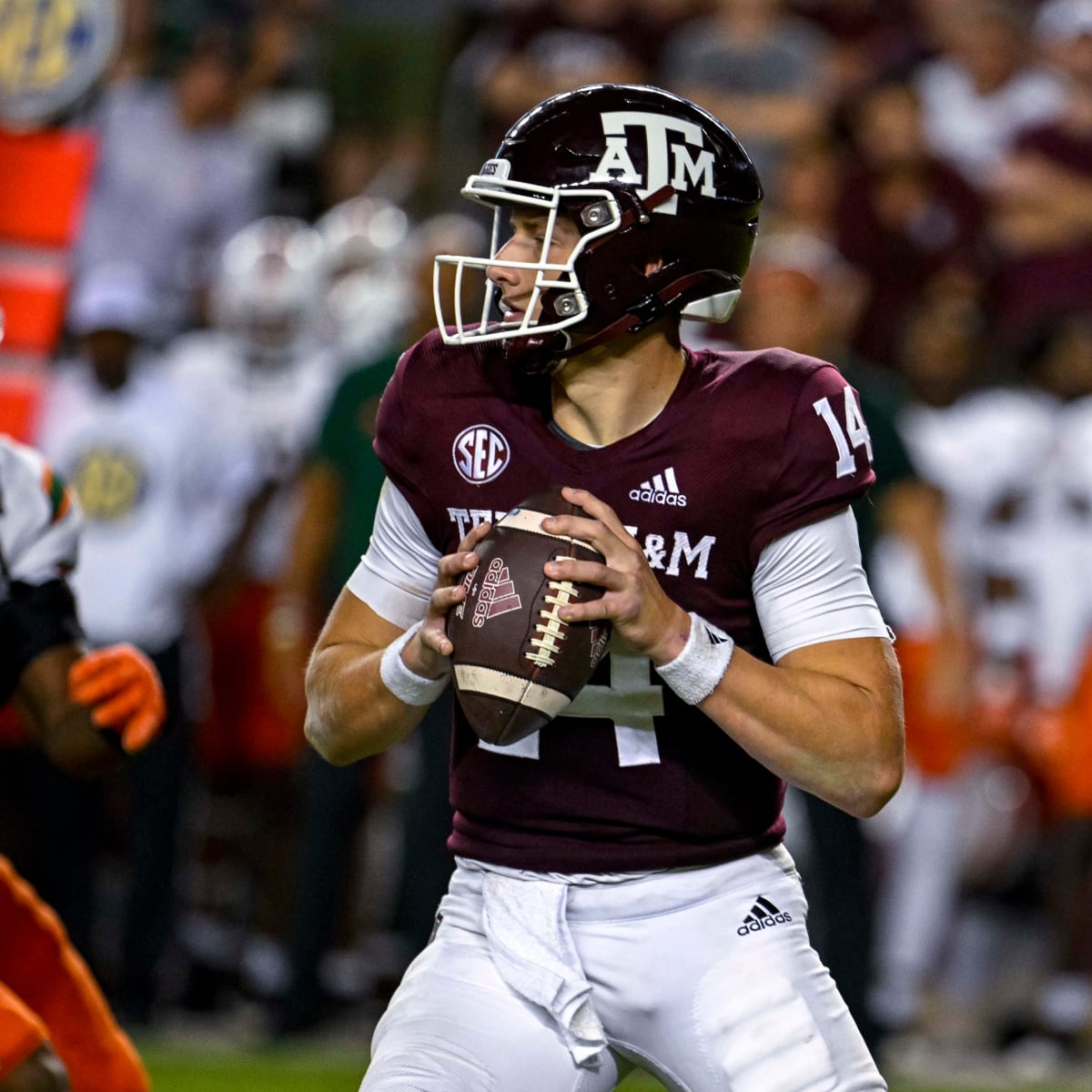 Max Johnson throws 2 TD passes for Texas A&M in win as Arkansas held to 174  total yards