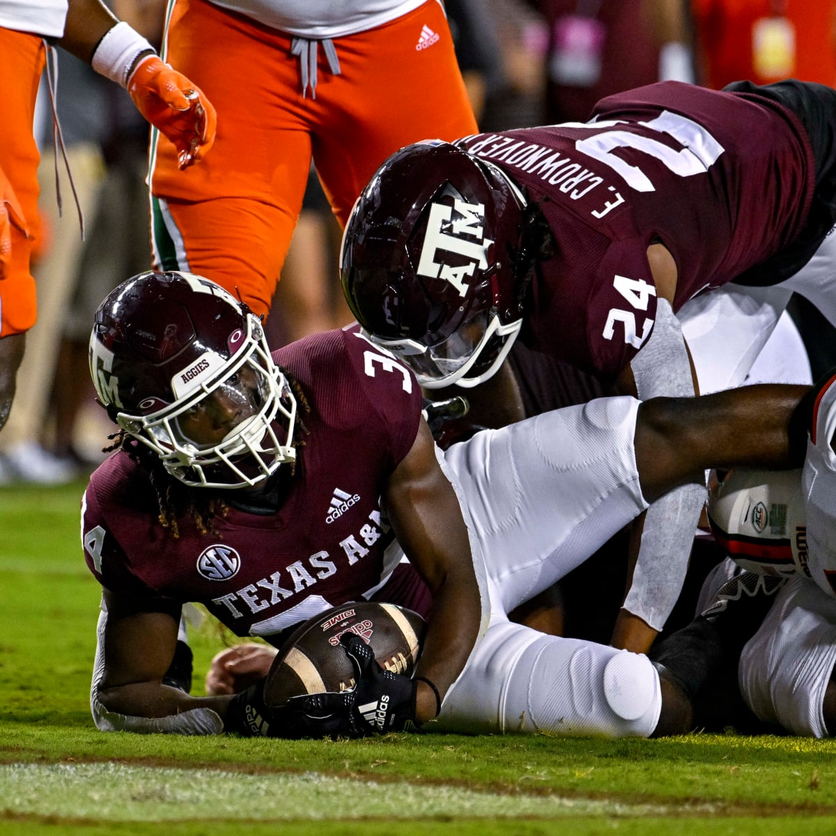 How Texas A&M QB Max Johnson is Proving Aggies Won't Be Set Back - Sports  Illustrated Texas A&M Aggies News, Analysis and More