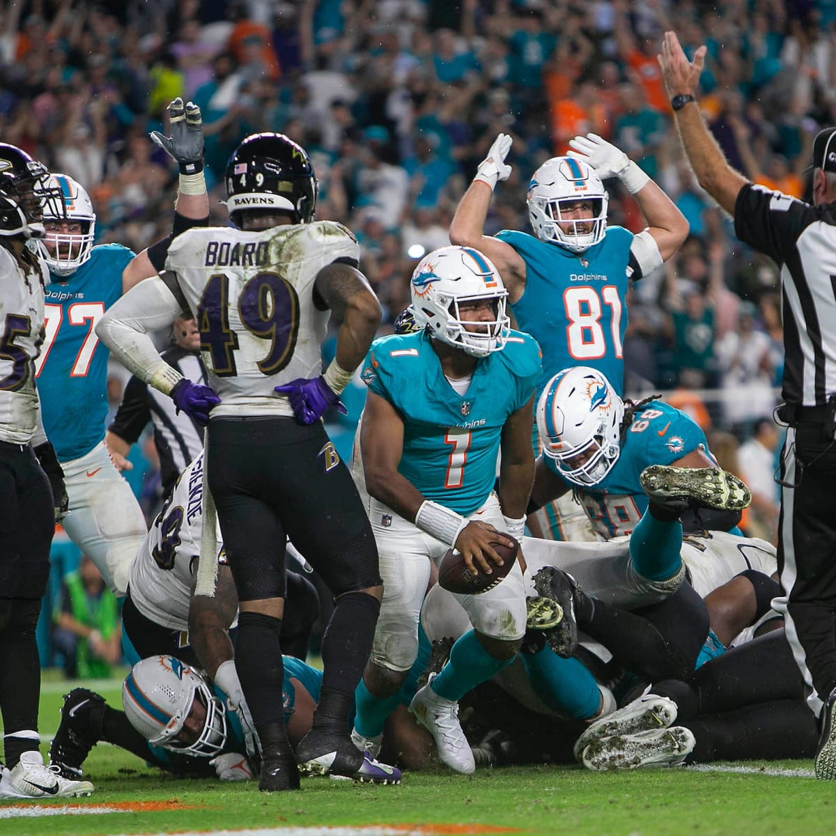 Ravens film study: How the Dolphins' Cover 0-heavy defense wrecked  Baltimore's attack