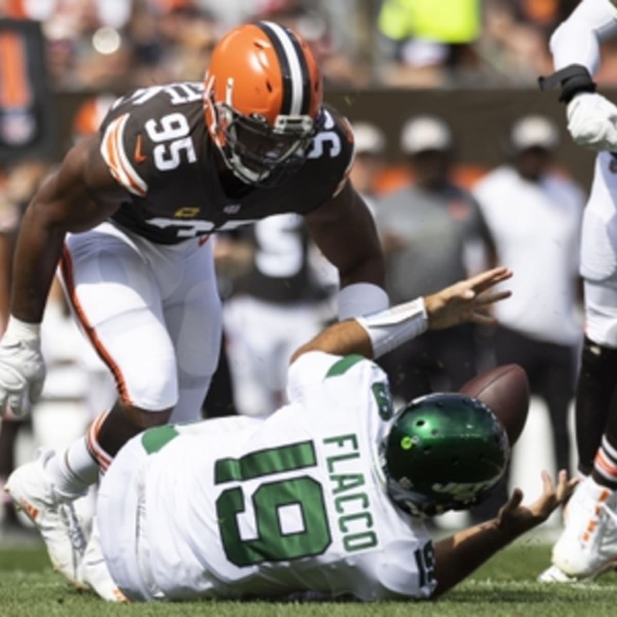 Look: Myles Garrett Not Happy With Browns Fans Sunday - The Spun: What's  Trending In The Sports World Today