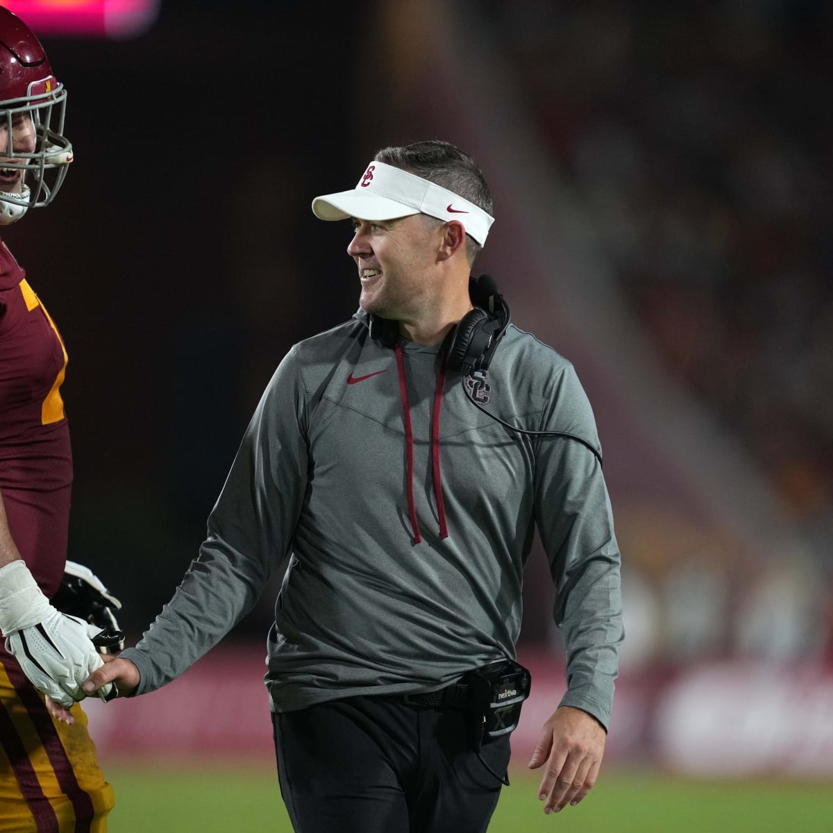 USC's offensive line continues to shine: 'They played with this type of  grit that is unmatched' - Sports Illustrated USC Trojans News, Analysis and  More