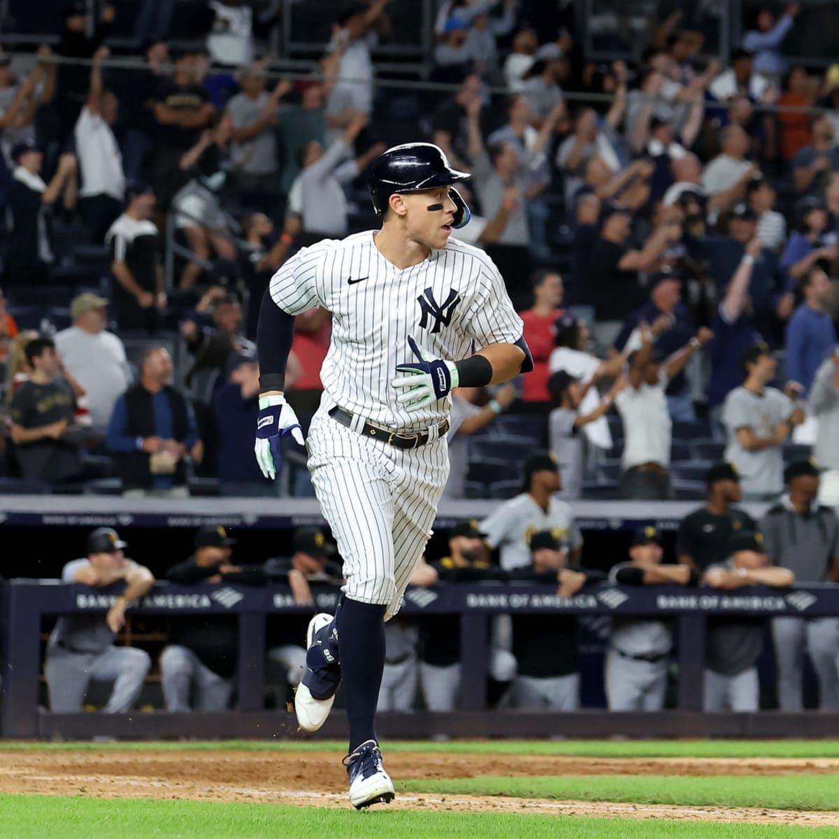 Aaron Judge Shirt Hits His 60th Home Run With New York Yankees - Bugaloo  Boutique