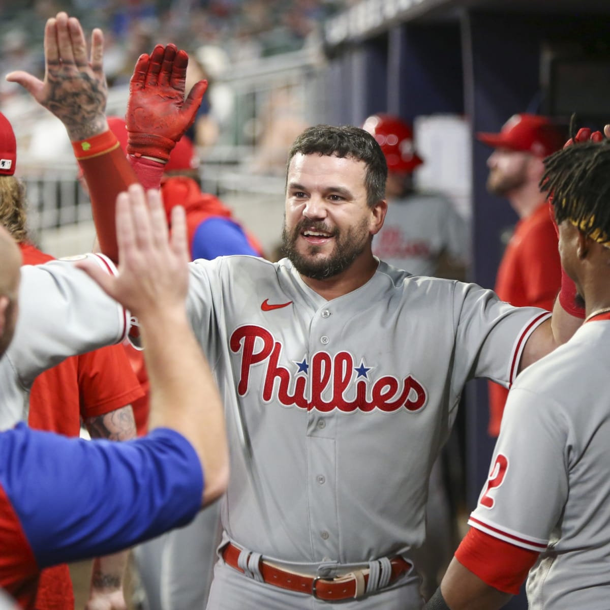 Kyle Schwarber finalizes $79 million, 4-year deal with Phillies