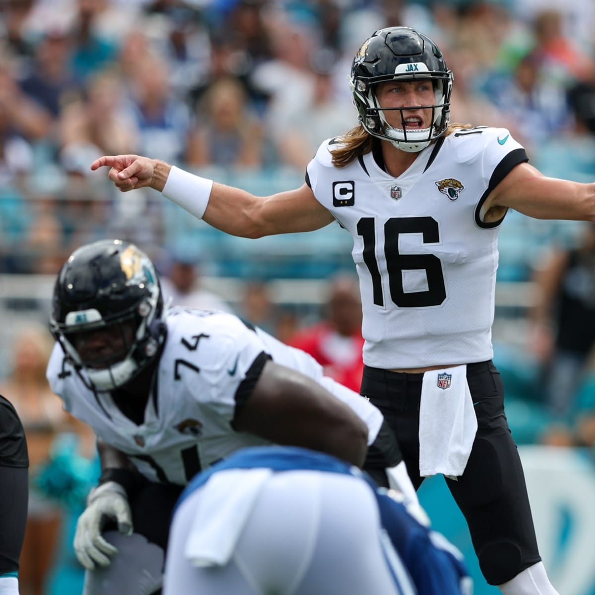 Jaguars' Trevor Lawrence putting bizarre streak on the line against Chargers  in playoffs