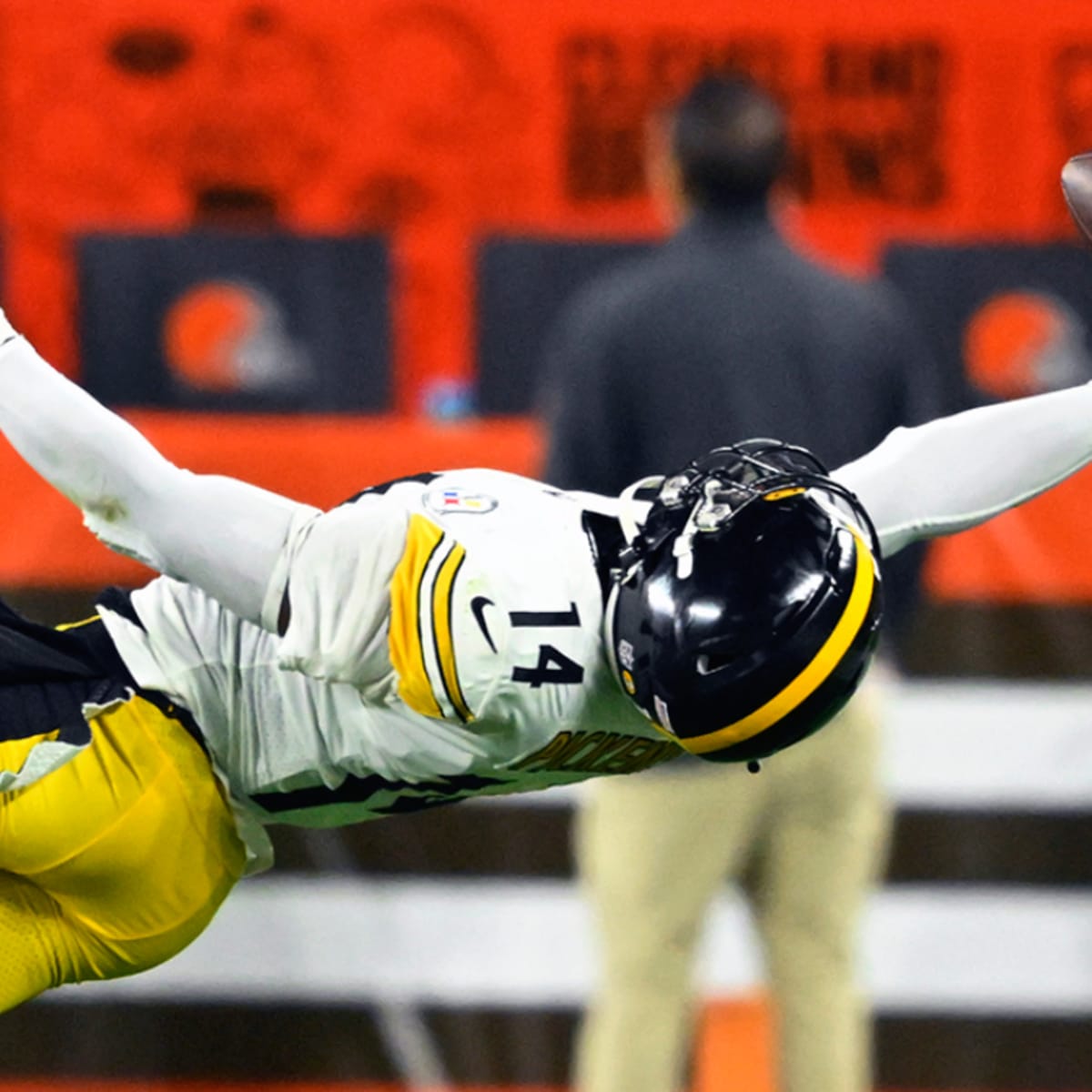 George Pickens' one-handed catch sets up Steelers' first touchdown