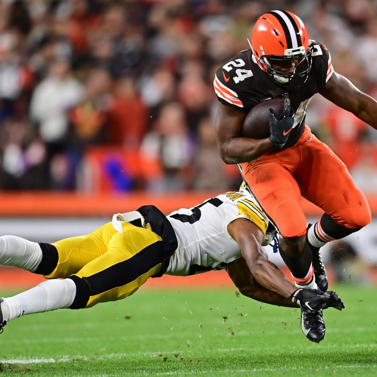 Browns Shift Focus to Banged-Up Steelers - Sports Illustrated Cleveland  Browns News, Analysis and More