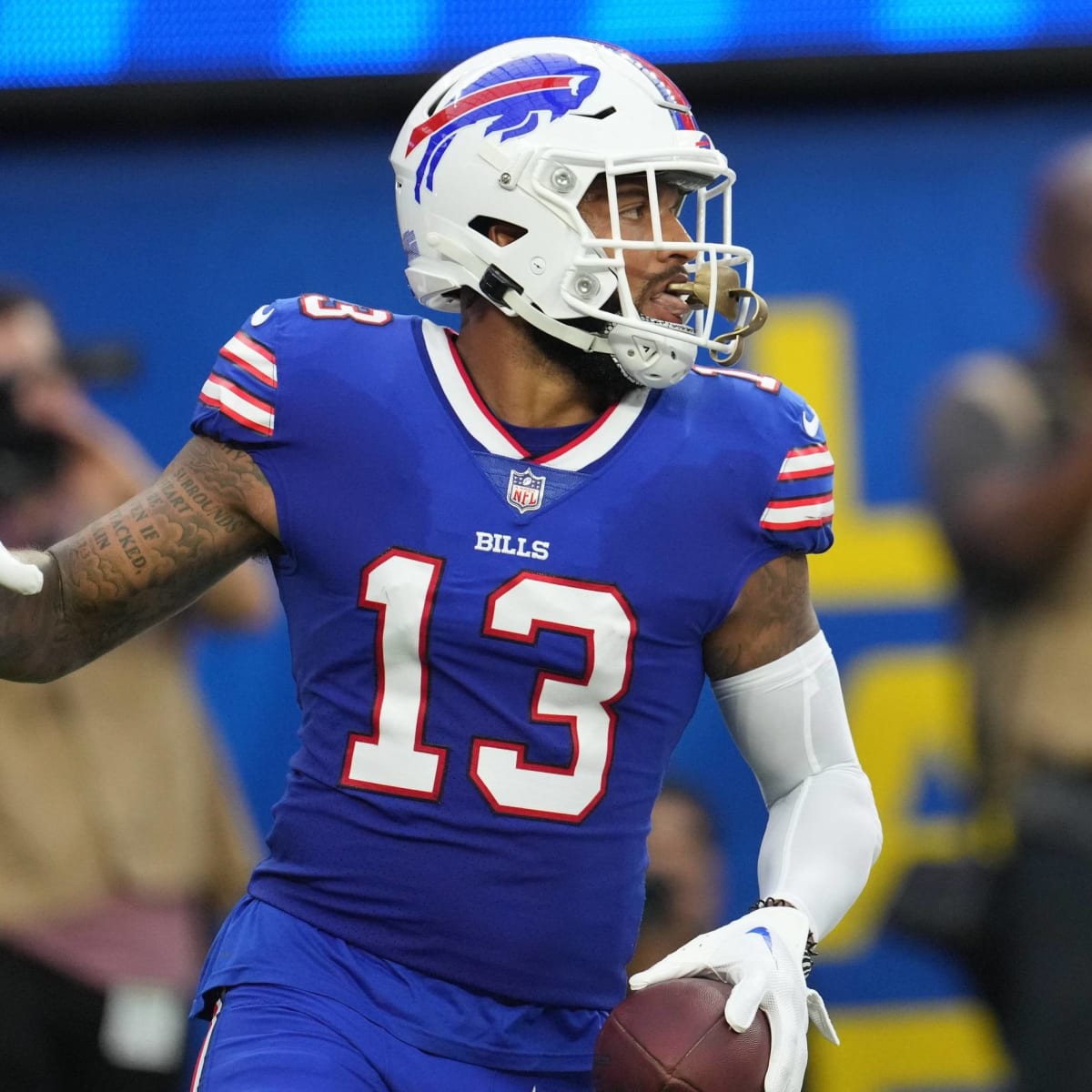 Gabe Davis explains Buffalo Bills bond over games over poker (video)